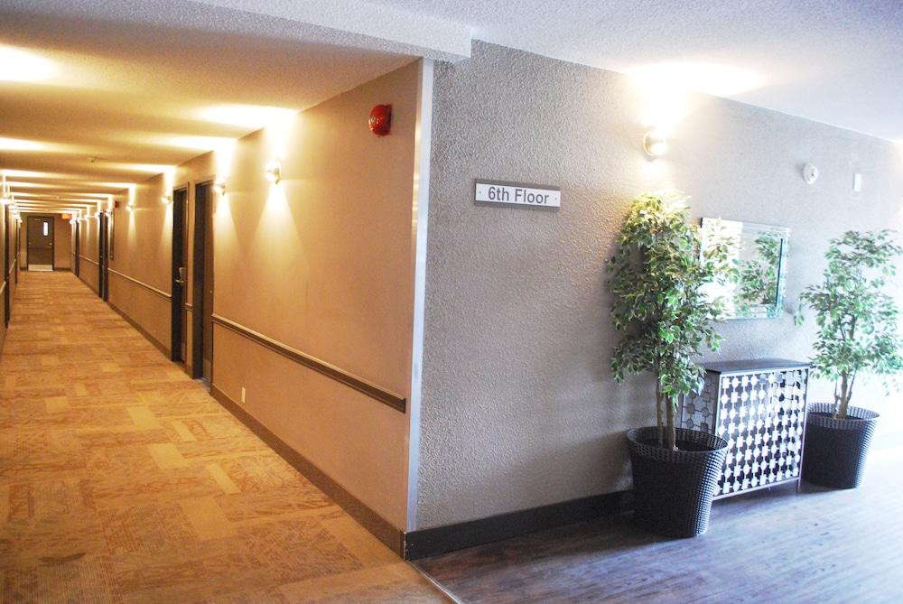 Ramada By Wyndham Edmonton Yellowhead Nw Exterior foto