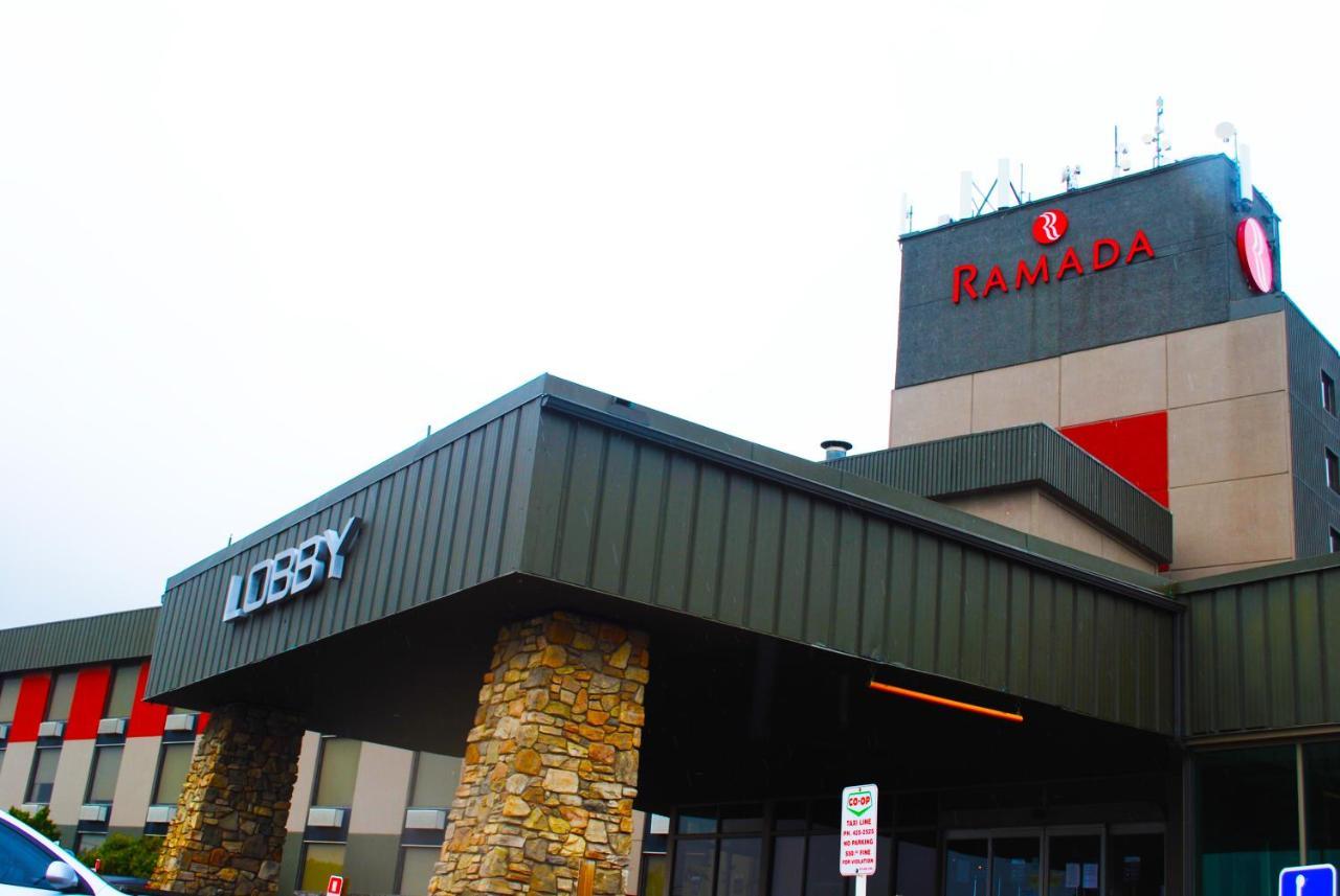 Ramada By Wyndham Edmonton Yellowhead Nw Exterior foto